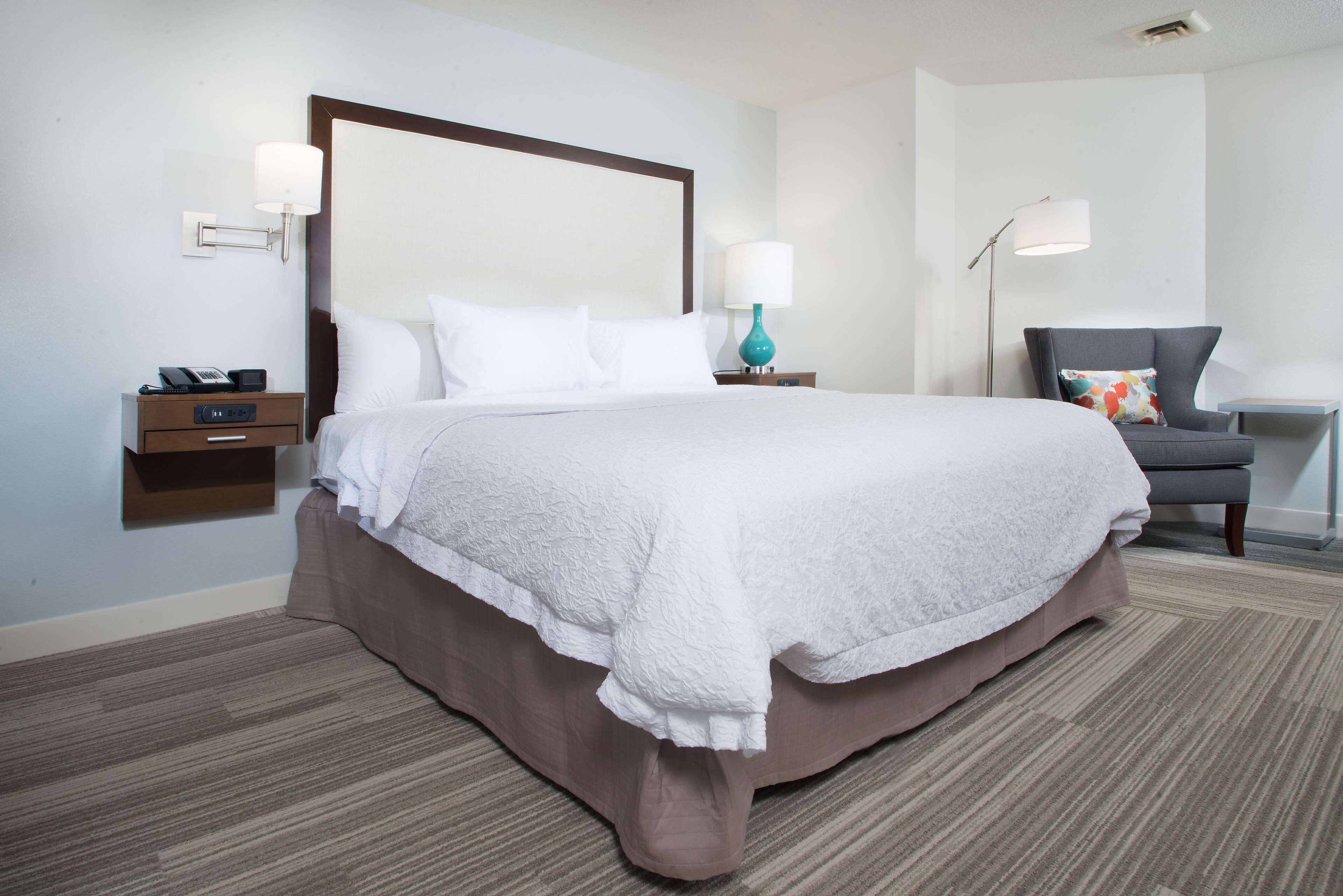 room, 1 king bed, non smoking (shower only) | in-room safe, iron/ironing board, cots/infant beds, free wifi