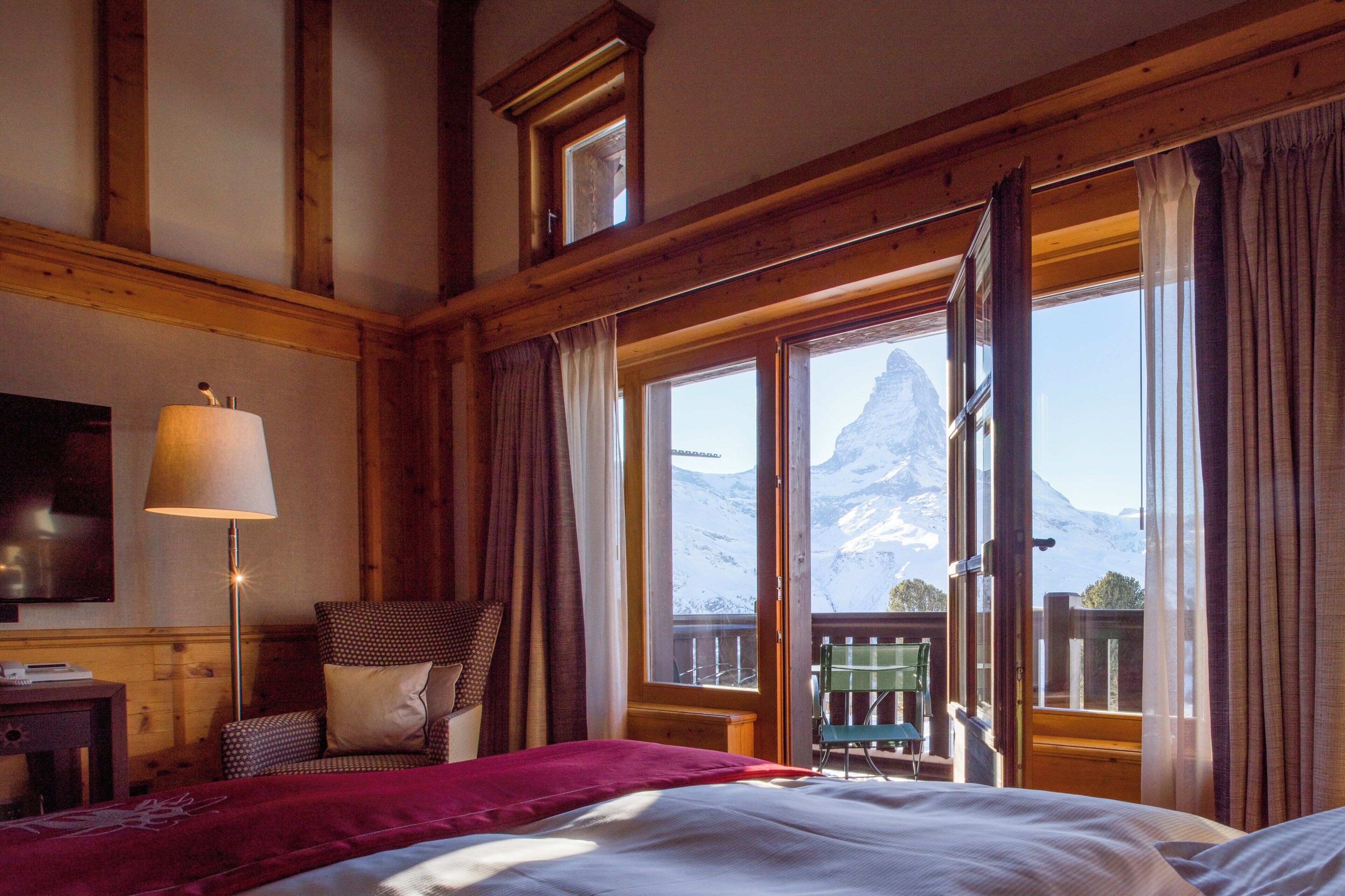 Rom – superior (Matterhorn) | Sengetøy av topp kvalitet, minibar, safe på rommet og skrivebord