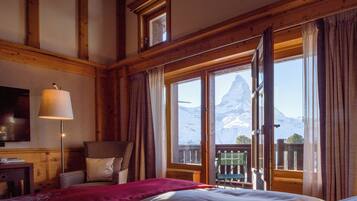 Habitación superior (Matterhorn) | Ropa de cama de alta calidad y minibar