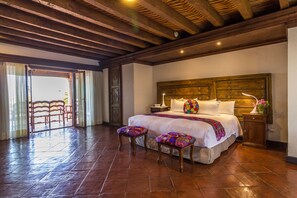 Presidential-Suite, 1 King-Bett