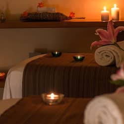 Couples treatment rooms, sauna, steam room, body treatments