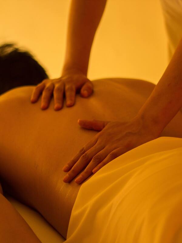 Couples treatment rooms, sauna, steam room, body treatments