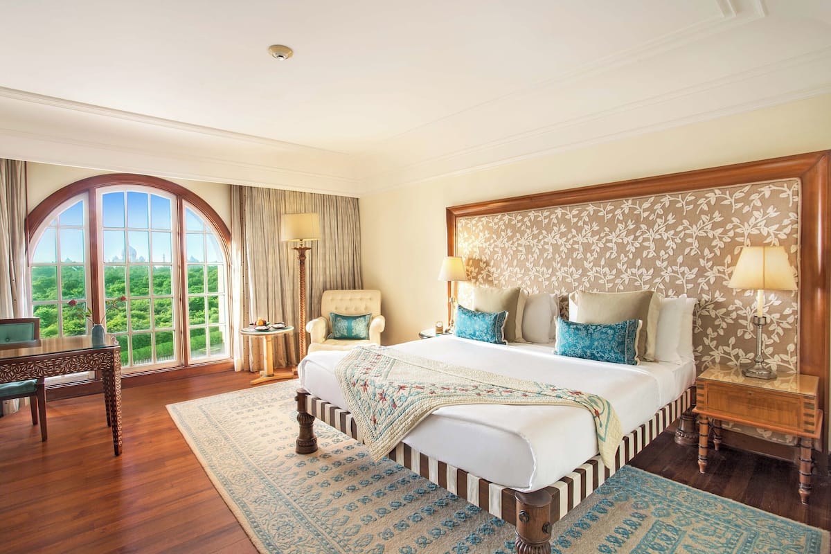 Premier Room, 1 King Bed
