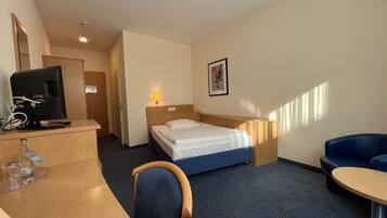 Habitación Confort | 1 dormitorio, caja fuerte, escritorio