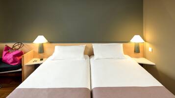 Twin Room, 2 Twin Beds | In-room safe, desk, free WiFi, bed sheets