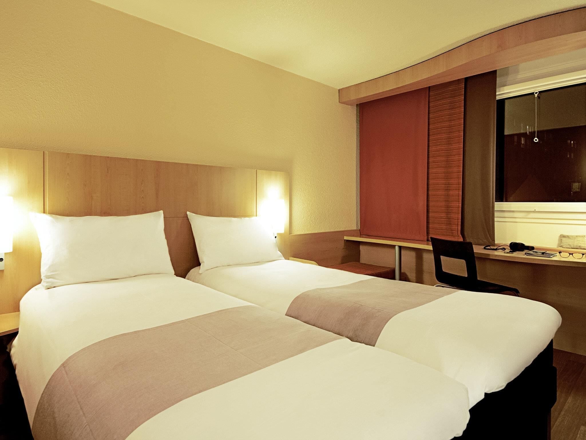 Twin Room, 2 Single Beds
