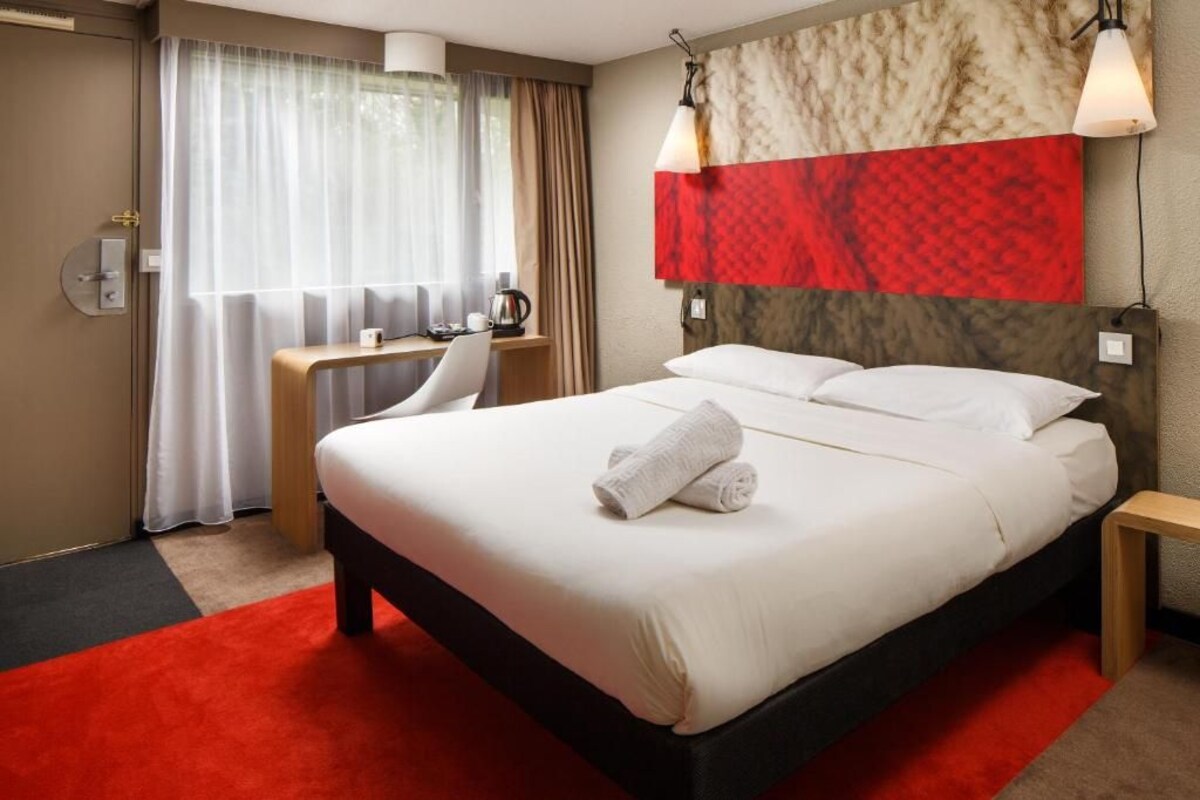 Room, 1 Double Bed | Memory-foam beds, desk, blackout curtains, free WiFi