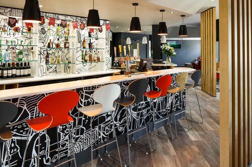 Bar (in der Unterkunft)