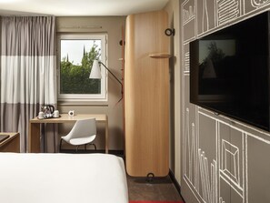Twin Room, 2 Twin Beds | Desk, soundproofing, iron/ironing board, free WiFi - ibis Coventry Centre (Coventry)