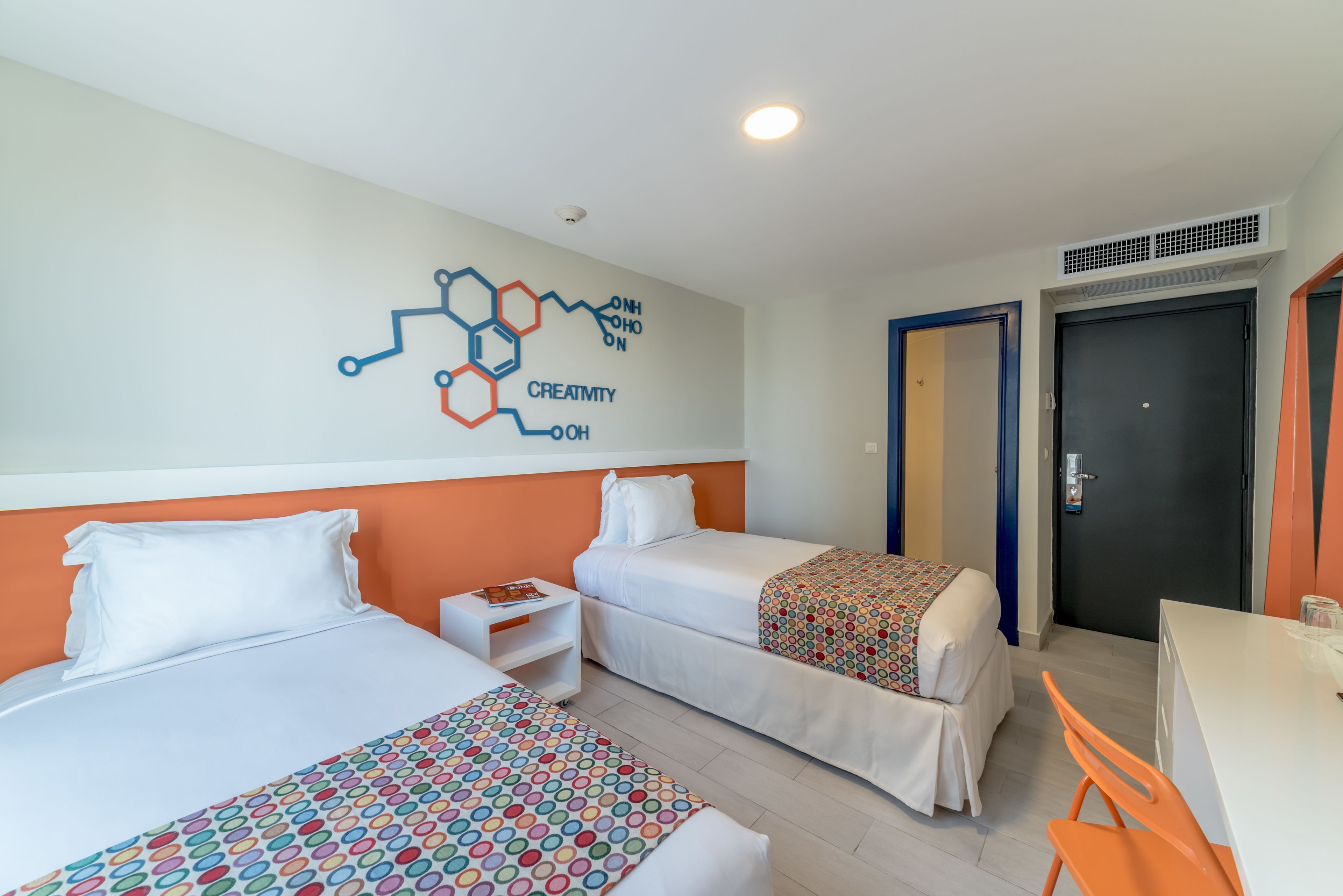 Cots/infant beds