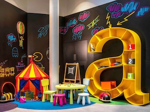 Children’s play area – indoor