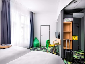 Design Room, 2 Single Beds | View from room