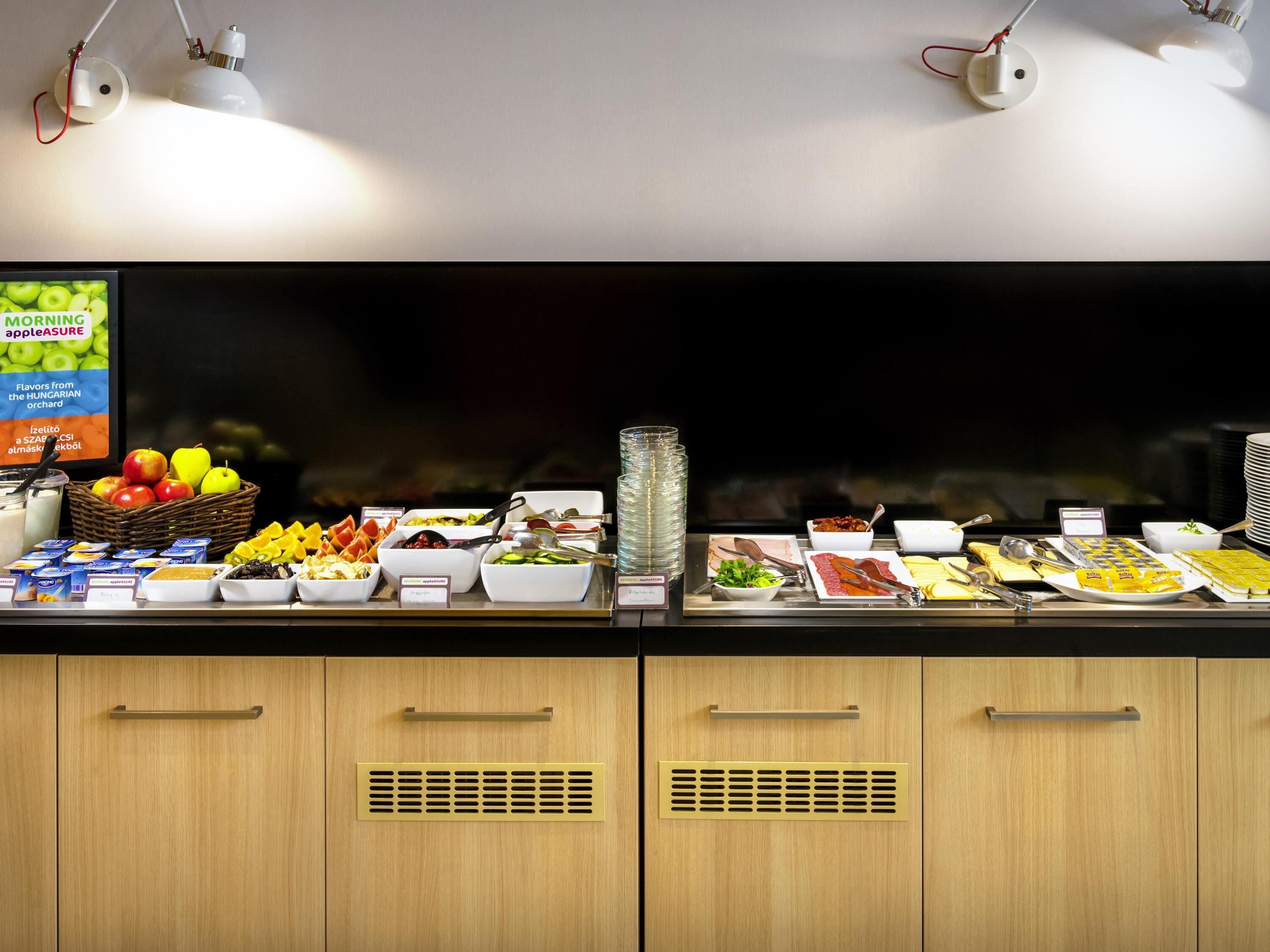 daily buffet breakfast (huf 3000 per person)