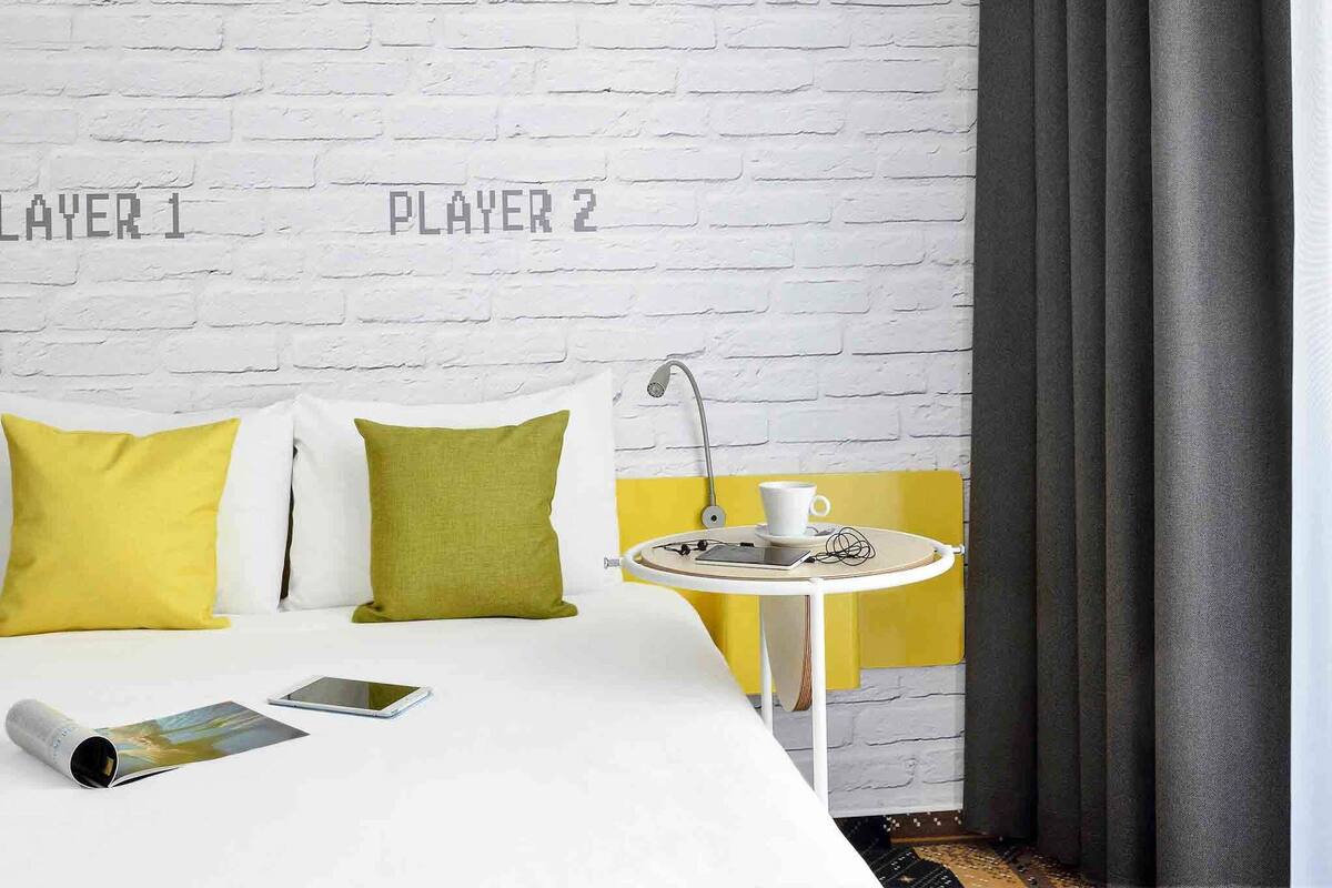 In-room safe, desk, blackout drapes, soundproofing