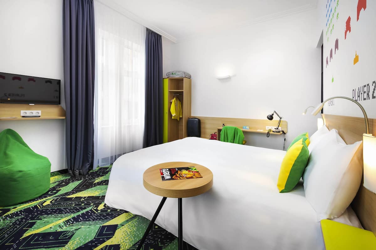 Design Double Room, 1 Double Bed | In-room safe, desk, blackout curtains, soundproofing