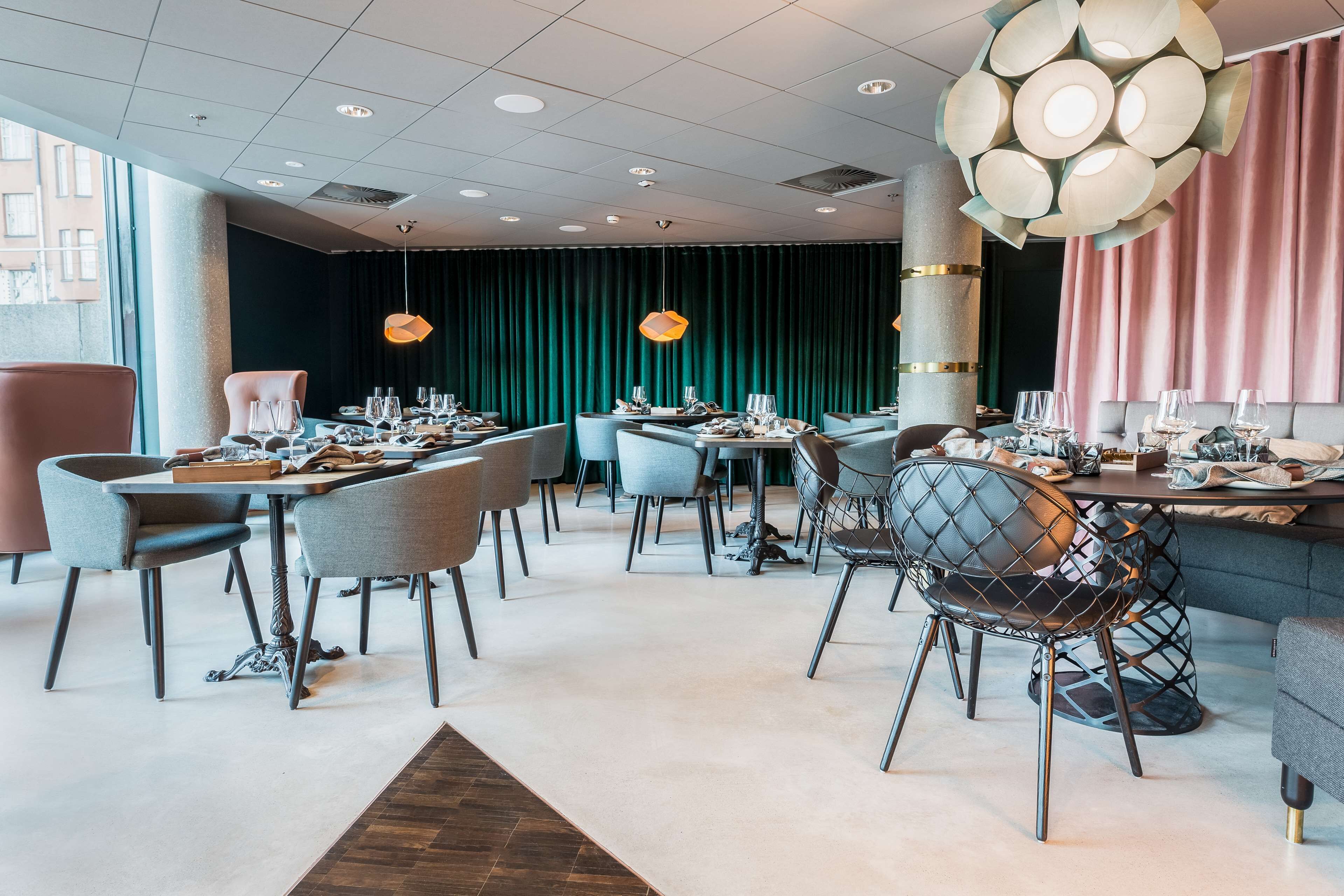 Middag serveres