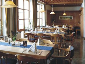 Frukostbuffé varje dag mot avgift
