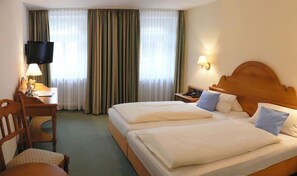 Comfort Double Room | In-room safe, desk, cribs/infant beds, free WiFi - Lamm Hotel & Restaurant (Hoechberg)