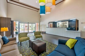 Lobby - Comfort Inn & Suites Fort Lauderdale West Turnpike (Fort Lauderdale)