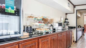 Desayuno continental incluido todos los días