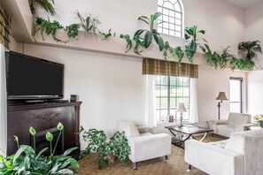 Lobby - Quality Inn Savannah South (Savannah)