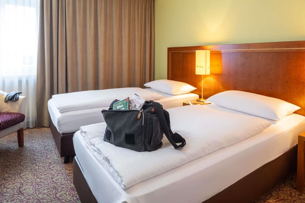 Twin Room, 2 Single Beds