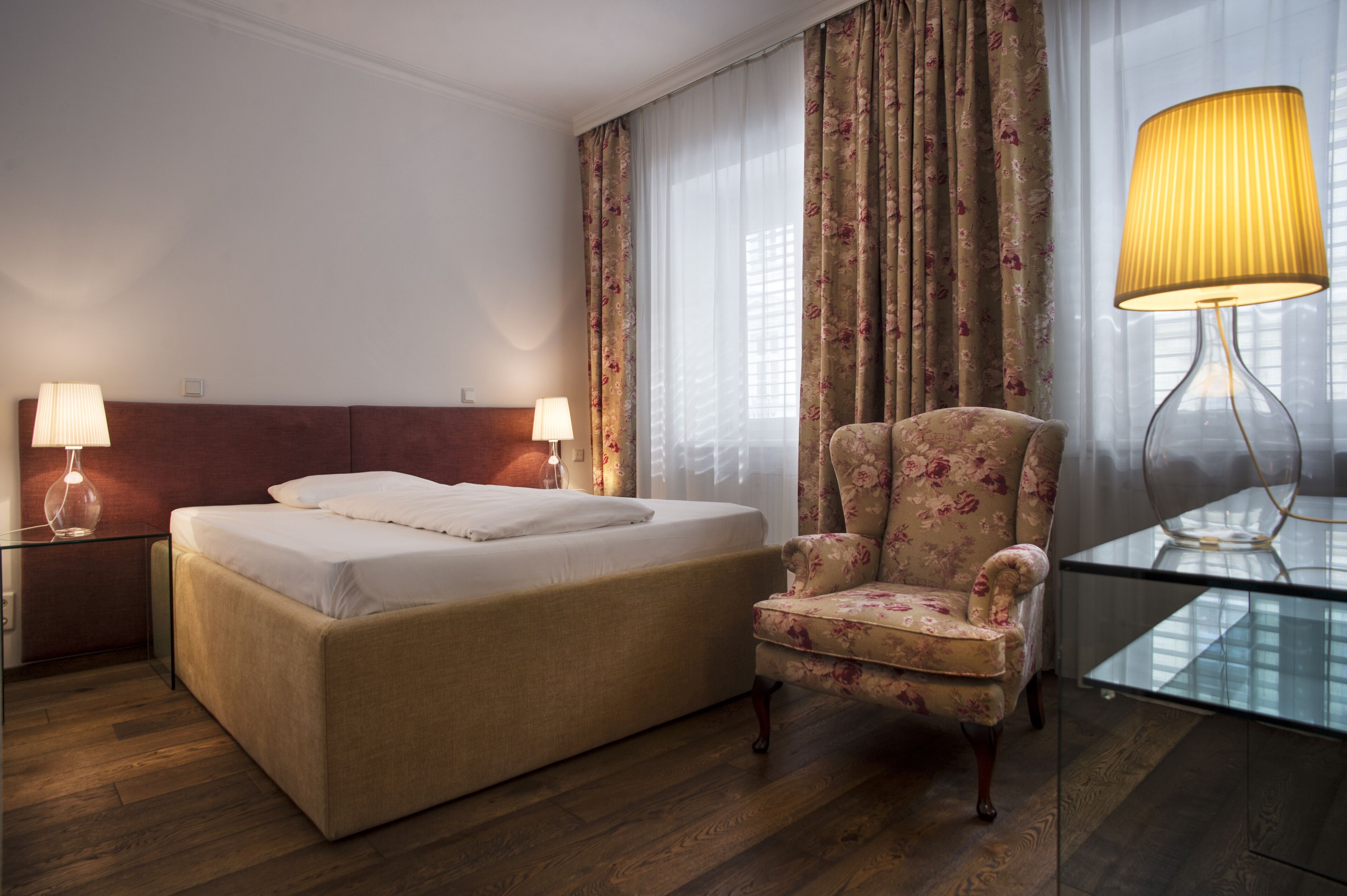 superior double room | 1 bedroom, premium bedding, pillow-top beds, in-room safe