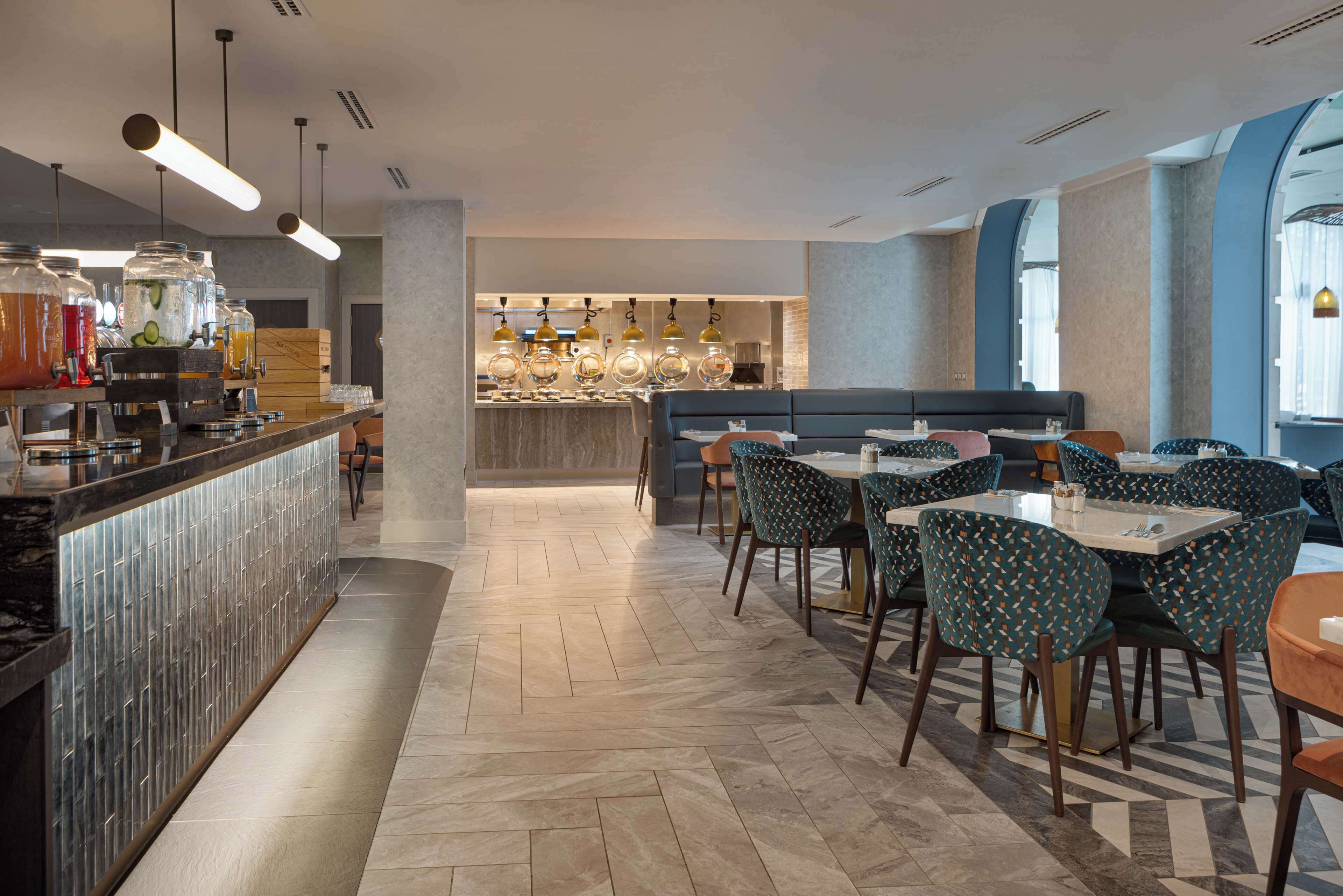 Frukost att ta med varje dag (GBP 19.95 per person)