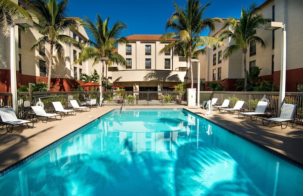 Outdoor pool, pool umbrellas