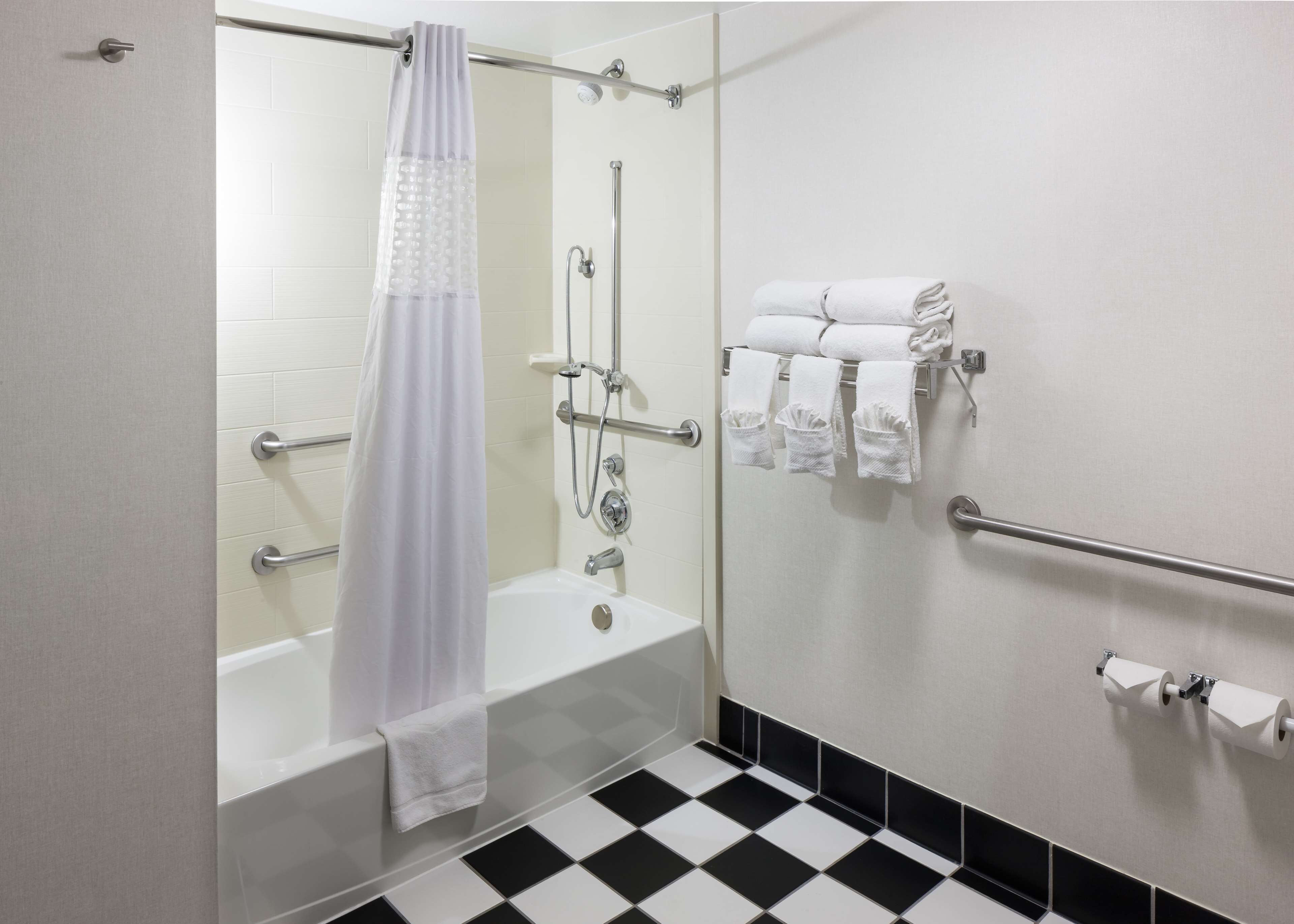 room, 2 queen beds, accessible, non smoking | bathroom | combined shower/bathtub, free toiletries, hair dryer, towels