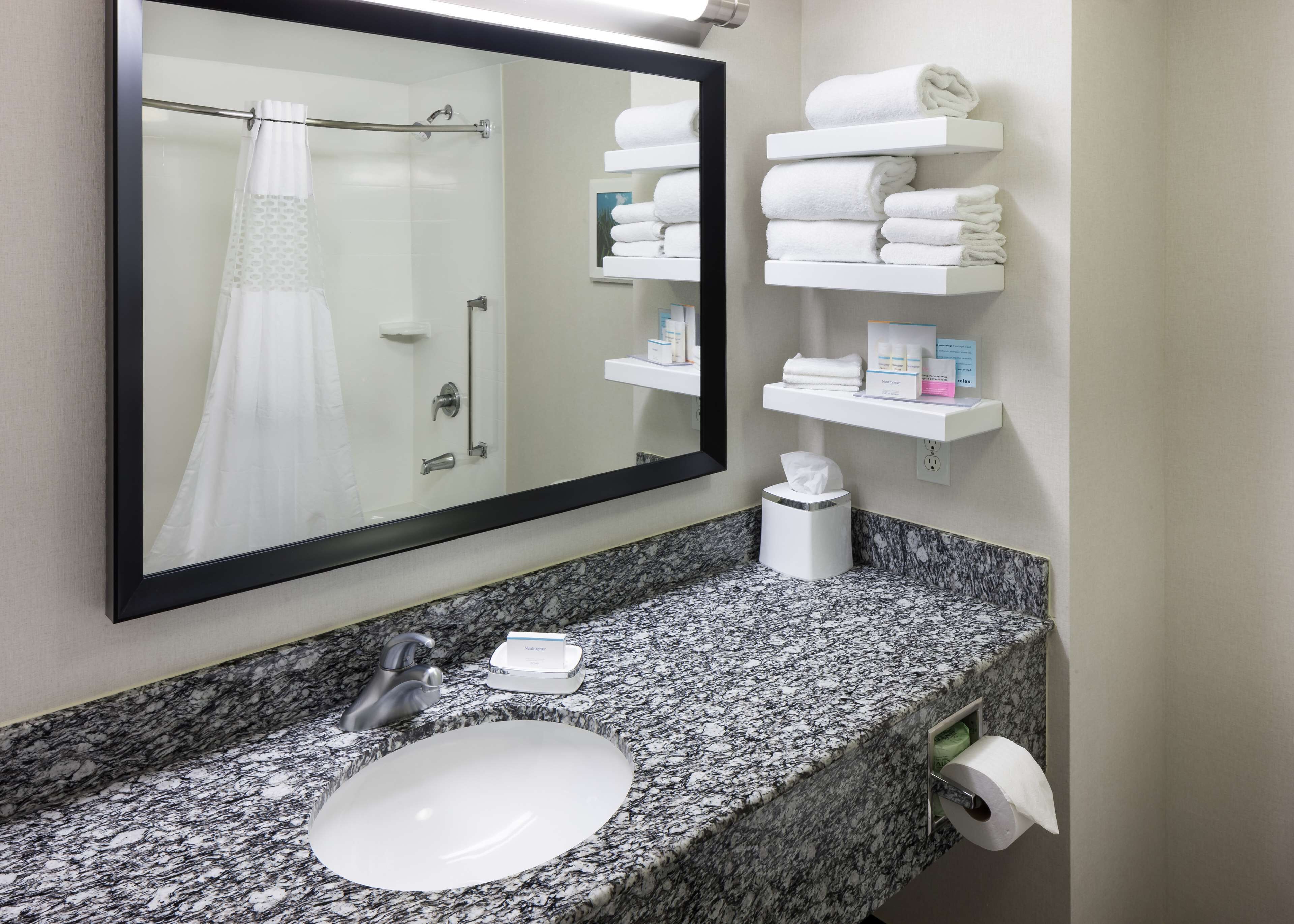 combined shower/bathtub, free toiletries, hair dryer, towels