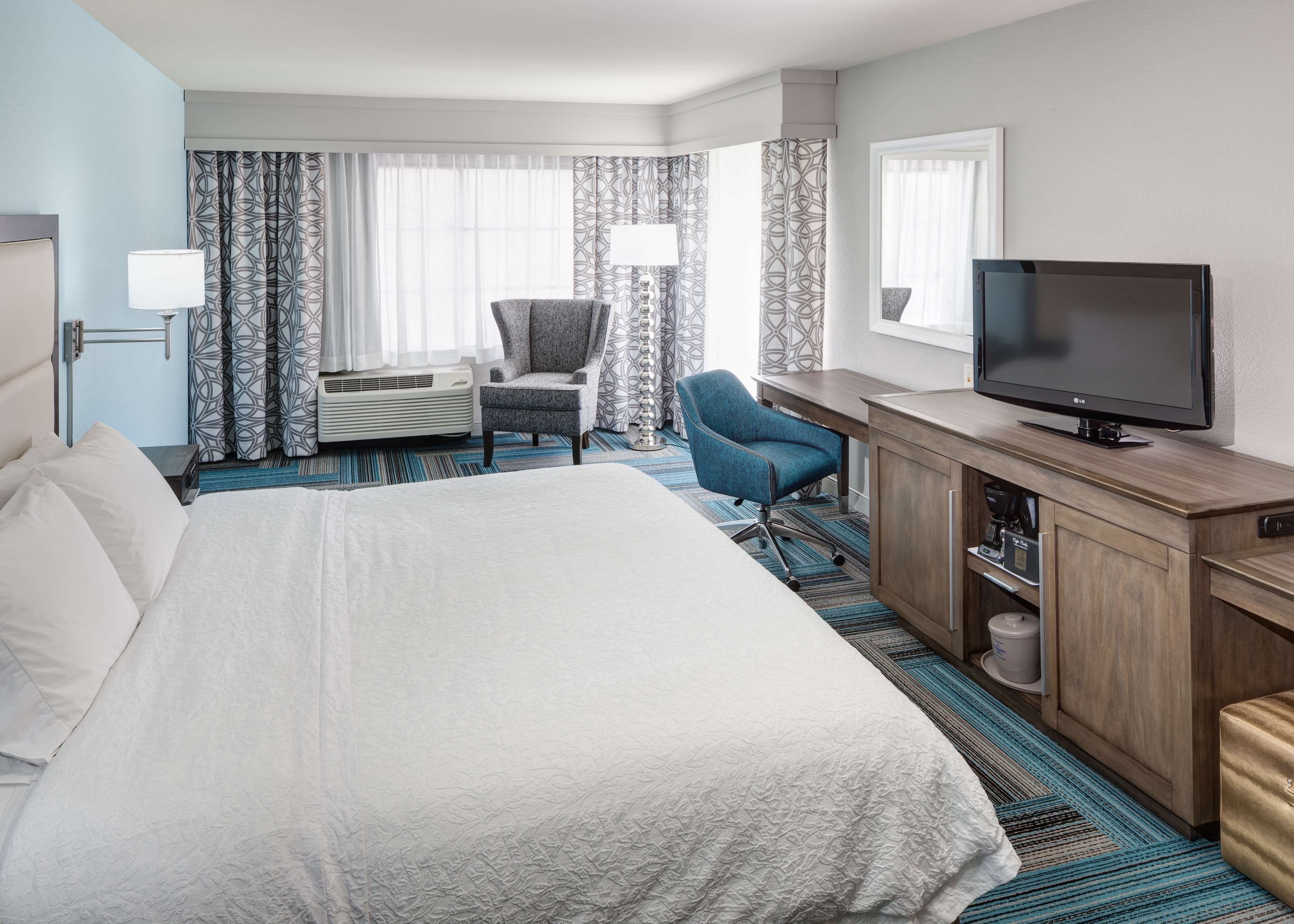 suite, 1 bedroom, non smoking | premium bedding, pillow-top beds, desk, laptop workspace