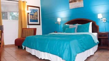 Classic Room, 1 Katil Raja (King), Non Smoking | Ruang kerja komputer riba, langsir/tirai gelap terus