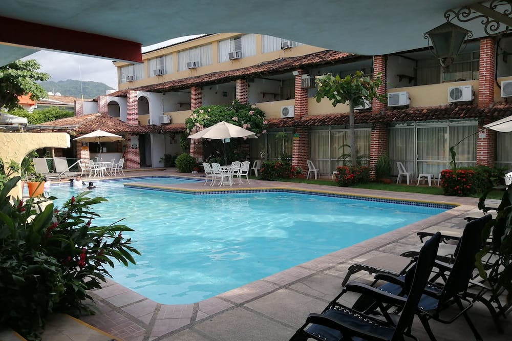 Hotel Vallartasol