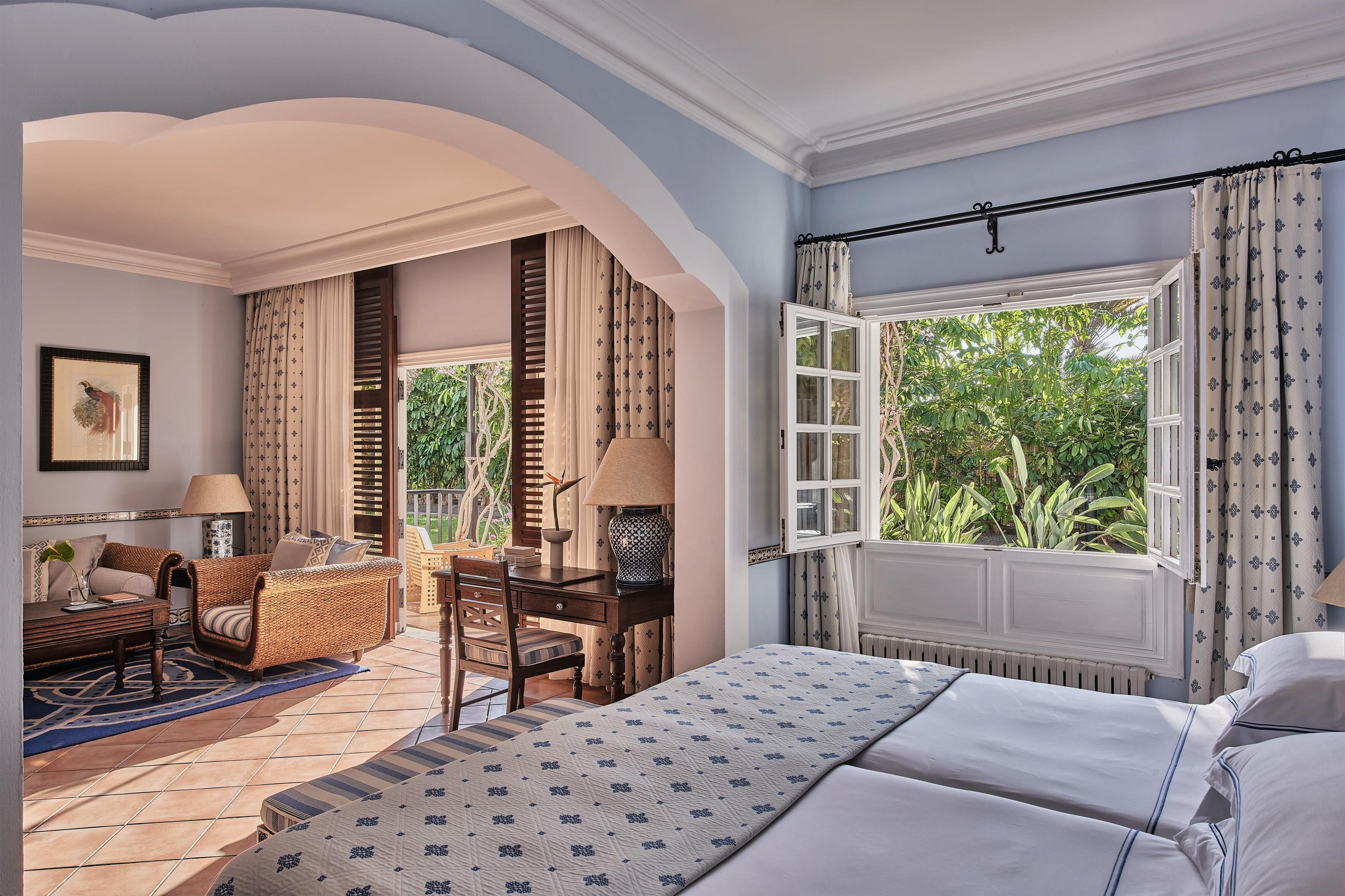 Minibar, pengeskab på værelset, skrivebord, gratis Wi-Fi