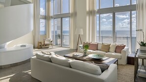 Penthouse | Woonkamer | Flatscreentelevisie en betaalfilms