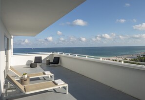 Balcony view - Shore Club South Beach (Miami Beach)