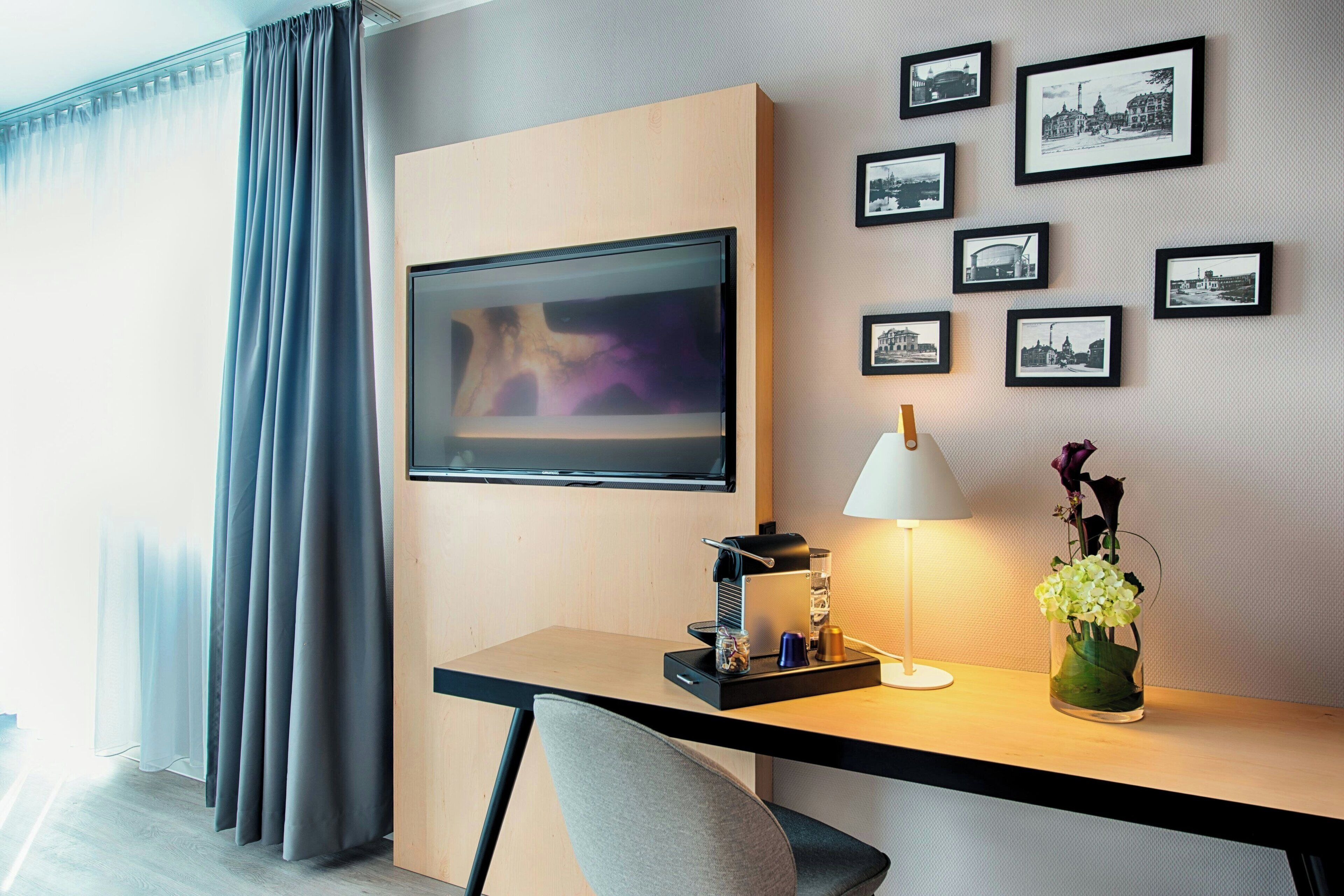 商务客房, 1 张双人床, 城市景观 | 防过敏的被褥、办公桌、遮光窗帘、隔音