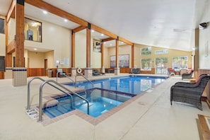 Indendørs pool