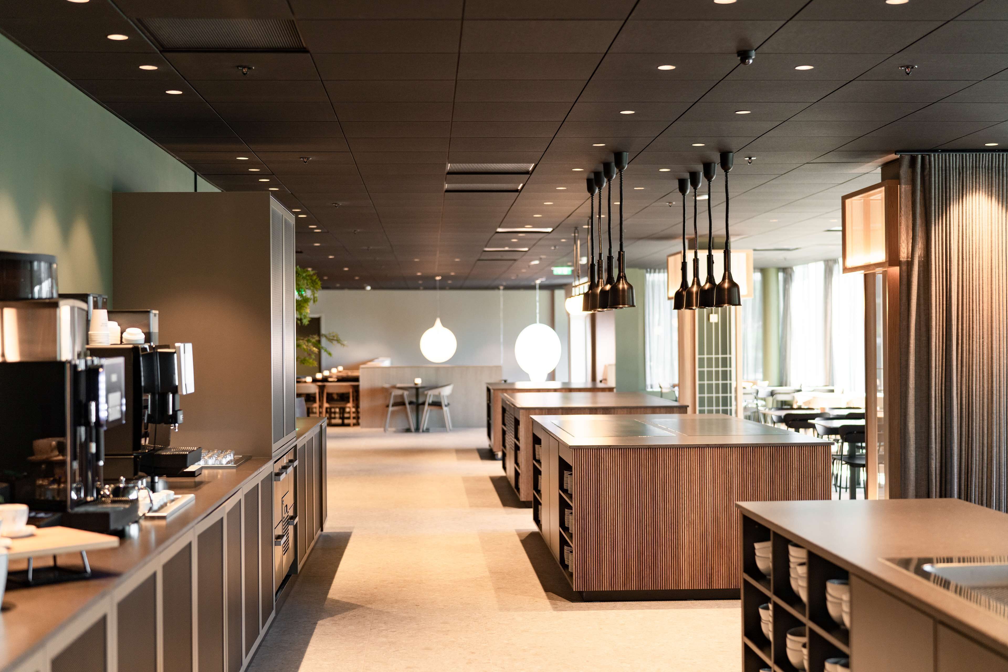 Daily buffet breakfast (NOK 200 per person)