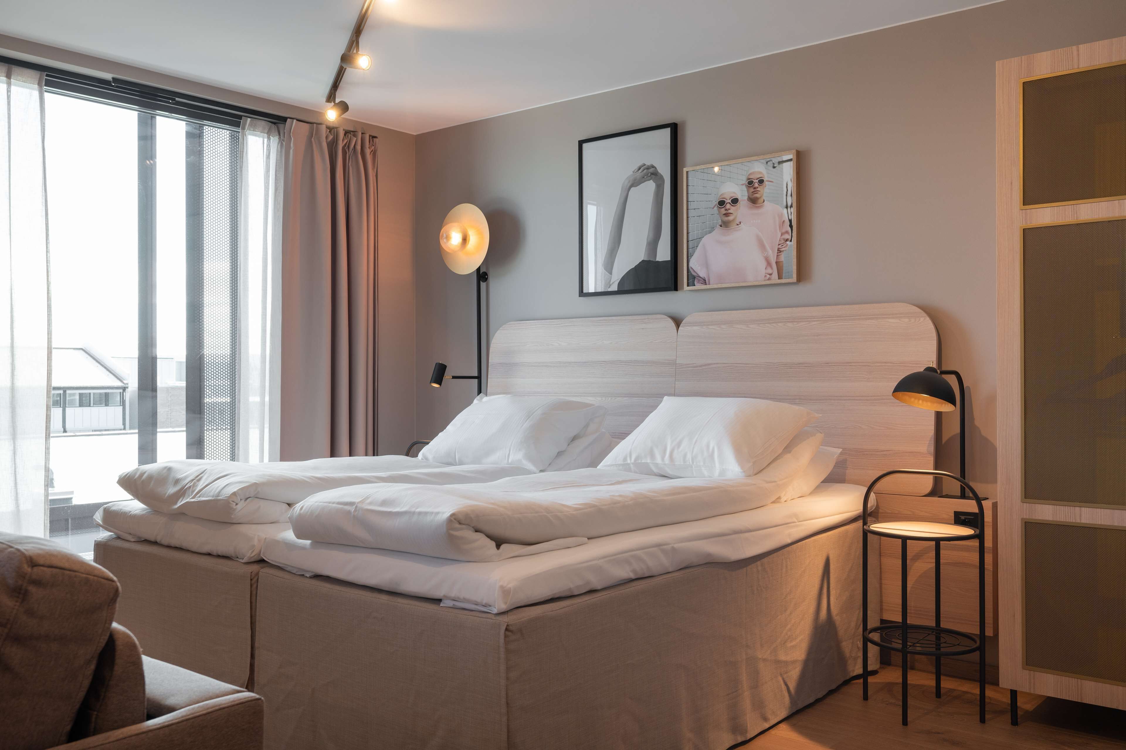 Pillowtop beds, desk, blackout drapes, soundproofing