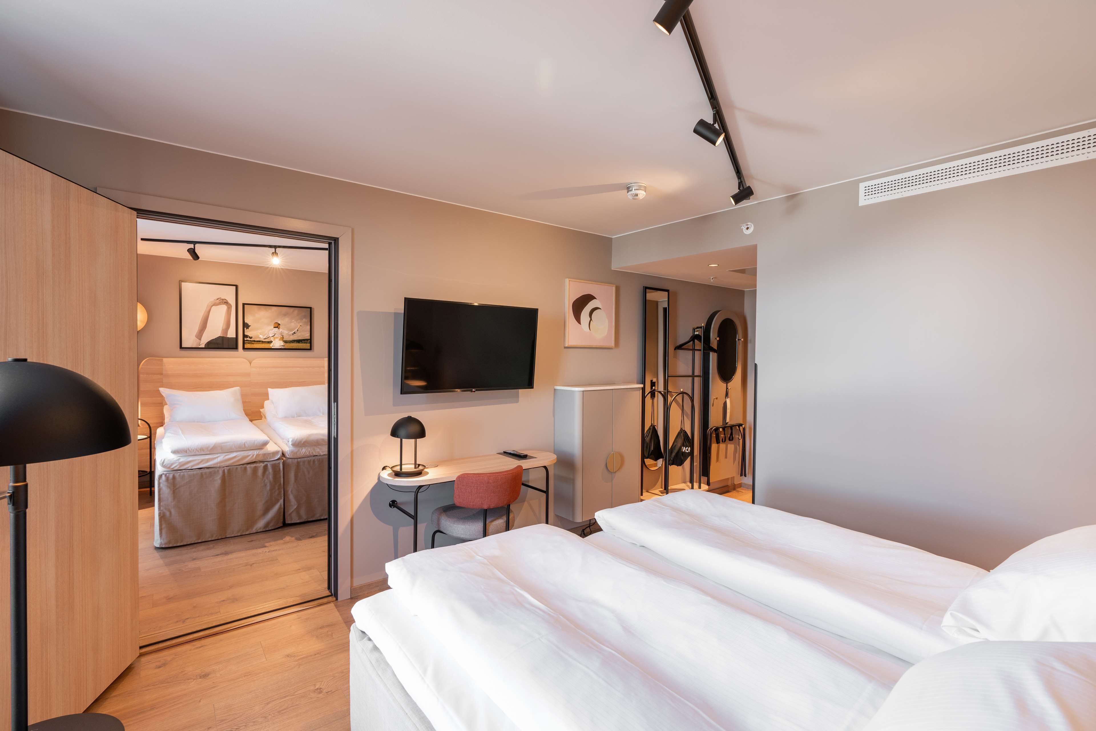 twin room | 1 bedroom, pillow-top beds, desk, blackout curtains