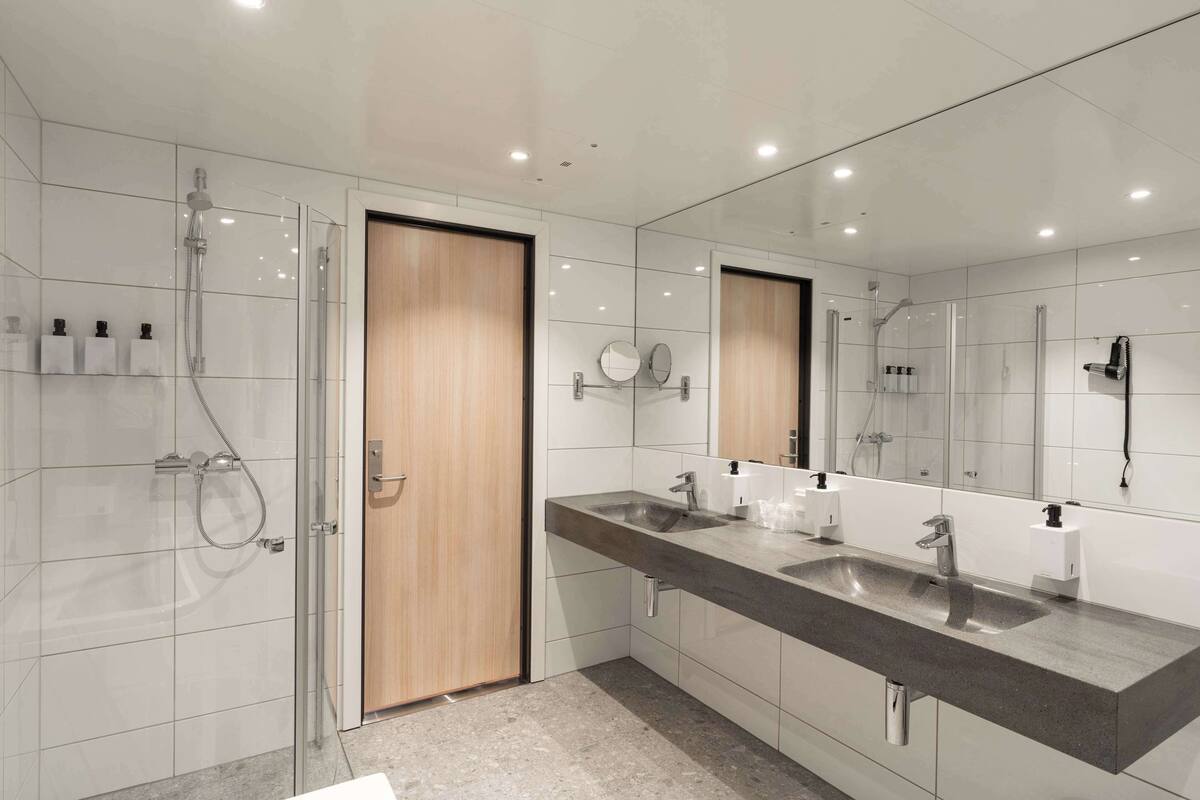 junior suite | 1 bedroom, pillow-top beds, desk, blackout curtains