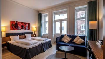 Superior-værelse | Pengeskab på værelset, skrivebord, strygejern/strygebræt, gratis Wi-Fi