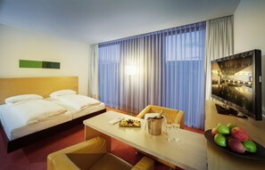 Allergikerbettwaren, kostenlose Minibar, Zimmersafe, Schreibtisch