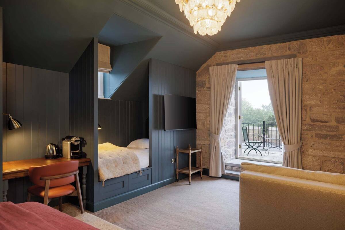 Feature Room with Balcony Room