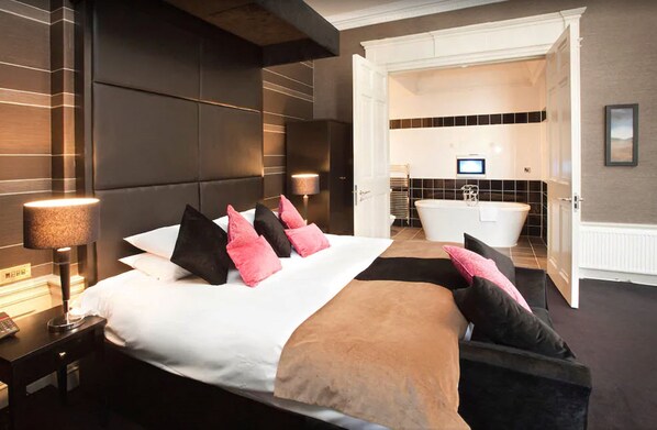Honeymoon-Suite, 1 Doppelbett | 1 Schlafzimmer, Schreibtisch, Bügeleisen/Bügelbrett, kostenloses WLAN