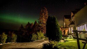 Property grounds - The Craigdarroch Inn (Inverness)
