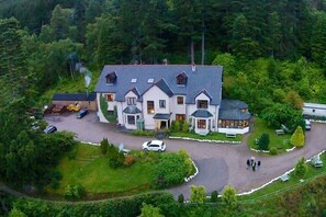 Exterior - The Craigdarroch Inn (Inverness)