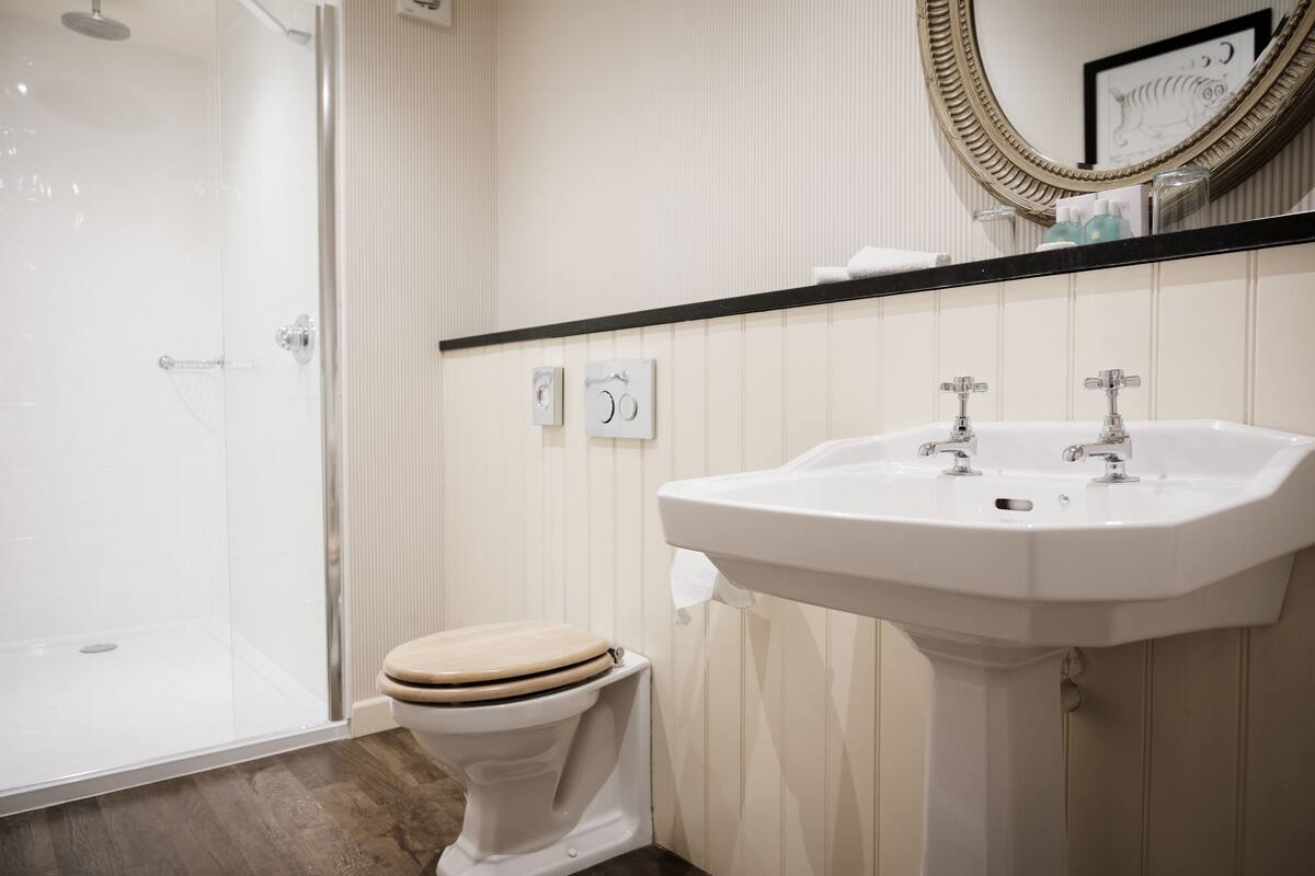 free toiletries, hair dryer, towels